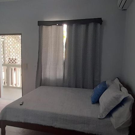 Serenade Hotel Placencia Extérieur photo