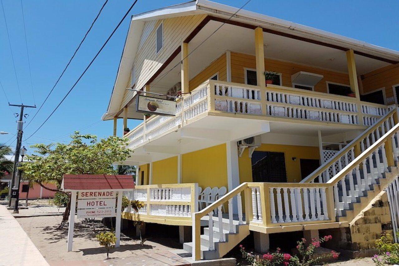 Serenade Hotel Placencia Extérieur photo